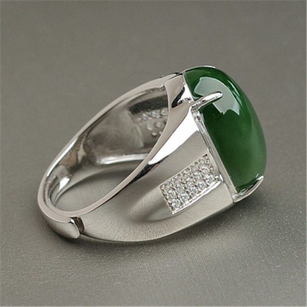 Emerald | Oval Cut Simulated Birthstone Emerald