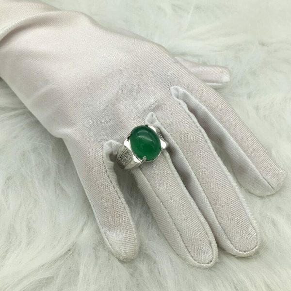 Emerald | Oval Cut Simulated Birthstone Emerald