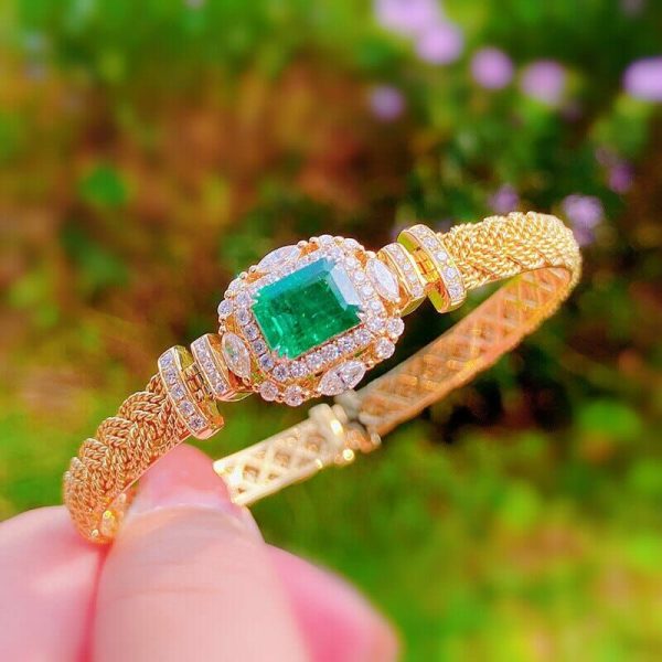 Emerald | Twisted Design Paraiba Emerald 14K Gold Cuff Bracelet