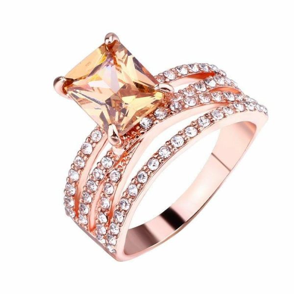 Morganite | Classic Champagne Morganite Multi-Layer