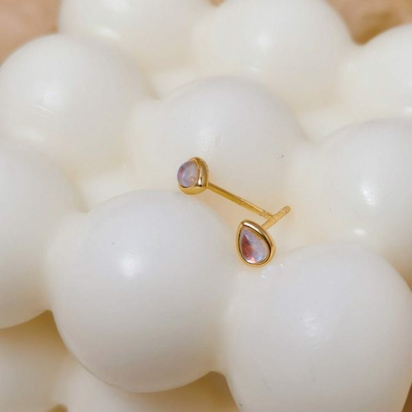 Opal | Classic Mini Drop-shaped Opal Stud Earrings – 18K Gold Plated 925 Sterling Silver